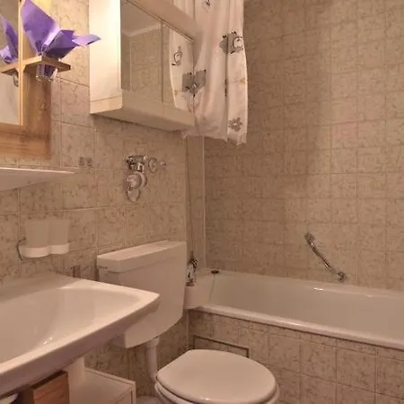 Bergkristall Апартаменти *